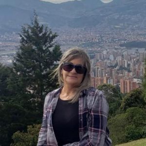 Meet your Posher, Ginie